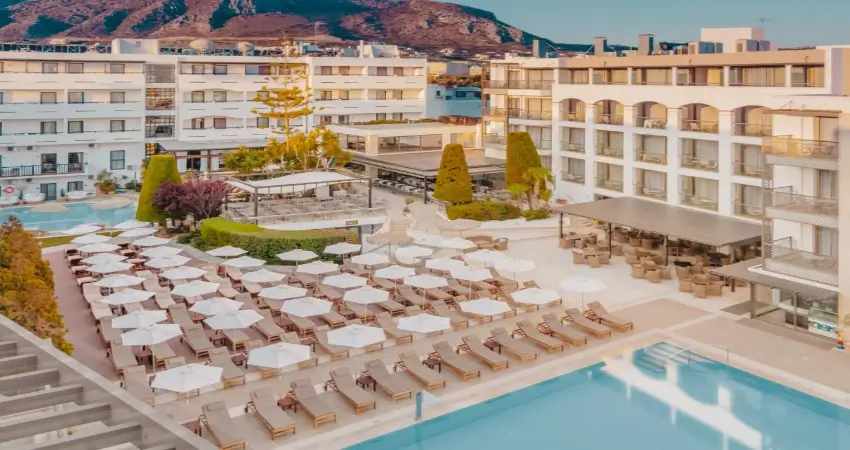Albatros Hotel view 2