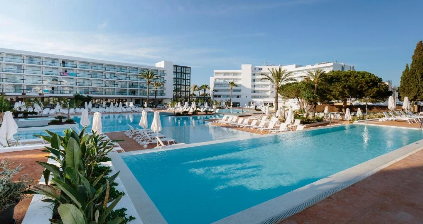 AluaSun Miami Ibiza Apartamentos view 2