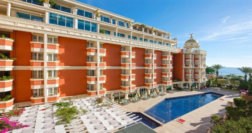 Antique Roman Palace Museum Hotel