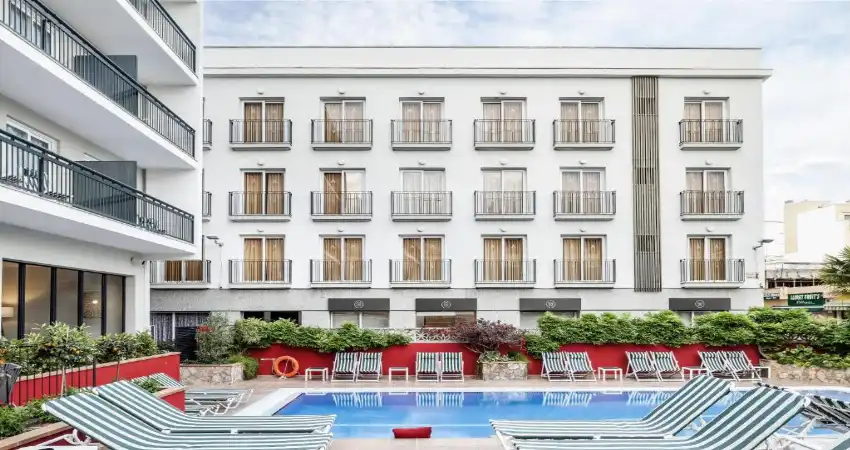 Aqua Hotel Bertran Park view 2