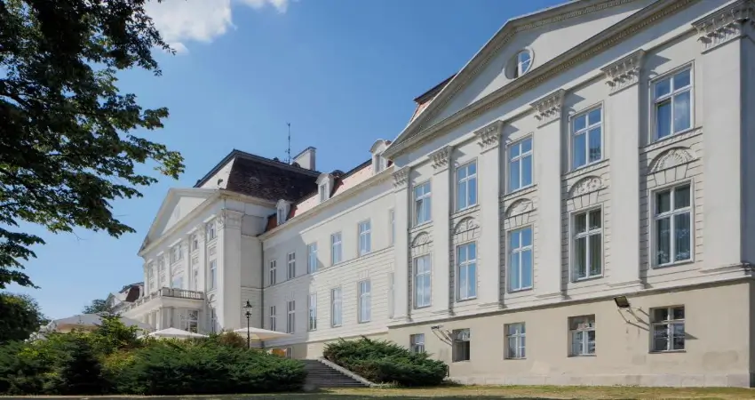 Austria Trend Schloss Wilhelminenberg Wien view 3