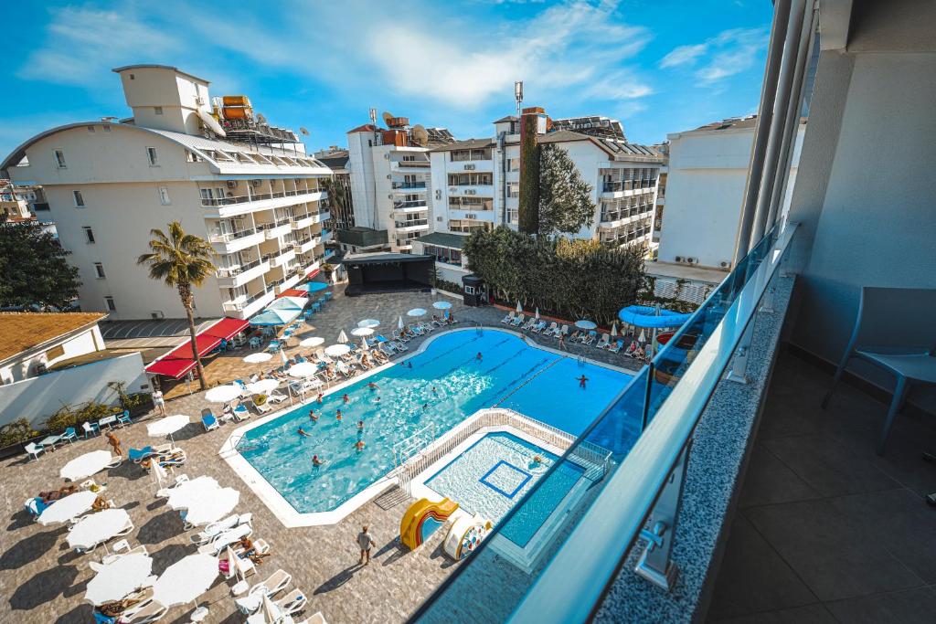 Avena Resort & Spa Hotel view 2