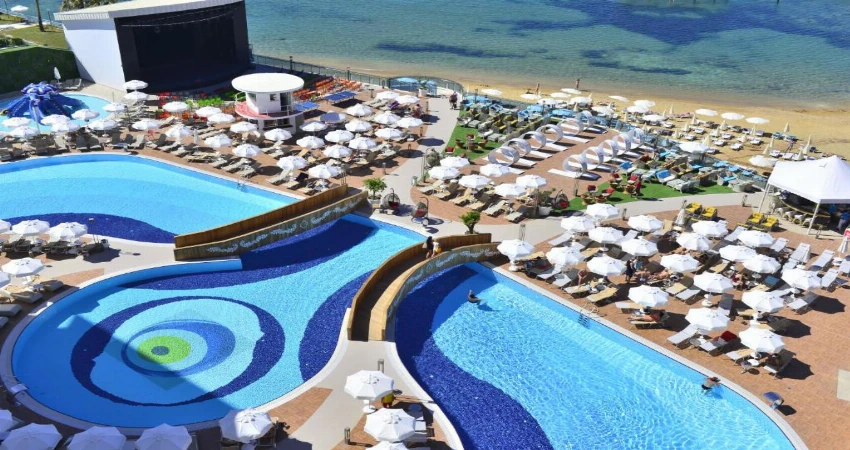 Azura Deluxe Hotel view 2