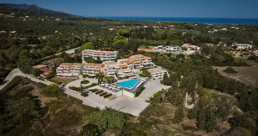 Belvedere Luxury Suites view 3