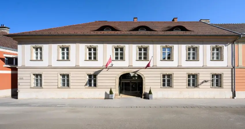 Buda Castle Hotel view 3