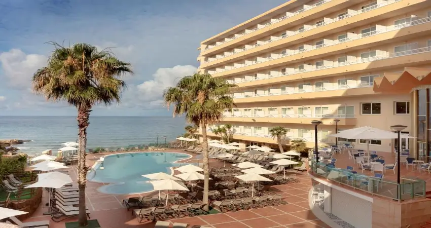A relaxed beachfront escape overlooking one of Salou's most picturesque coves view 3