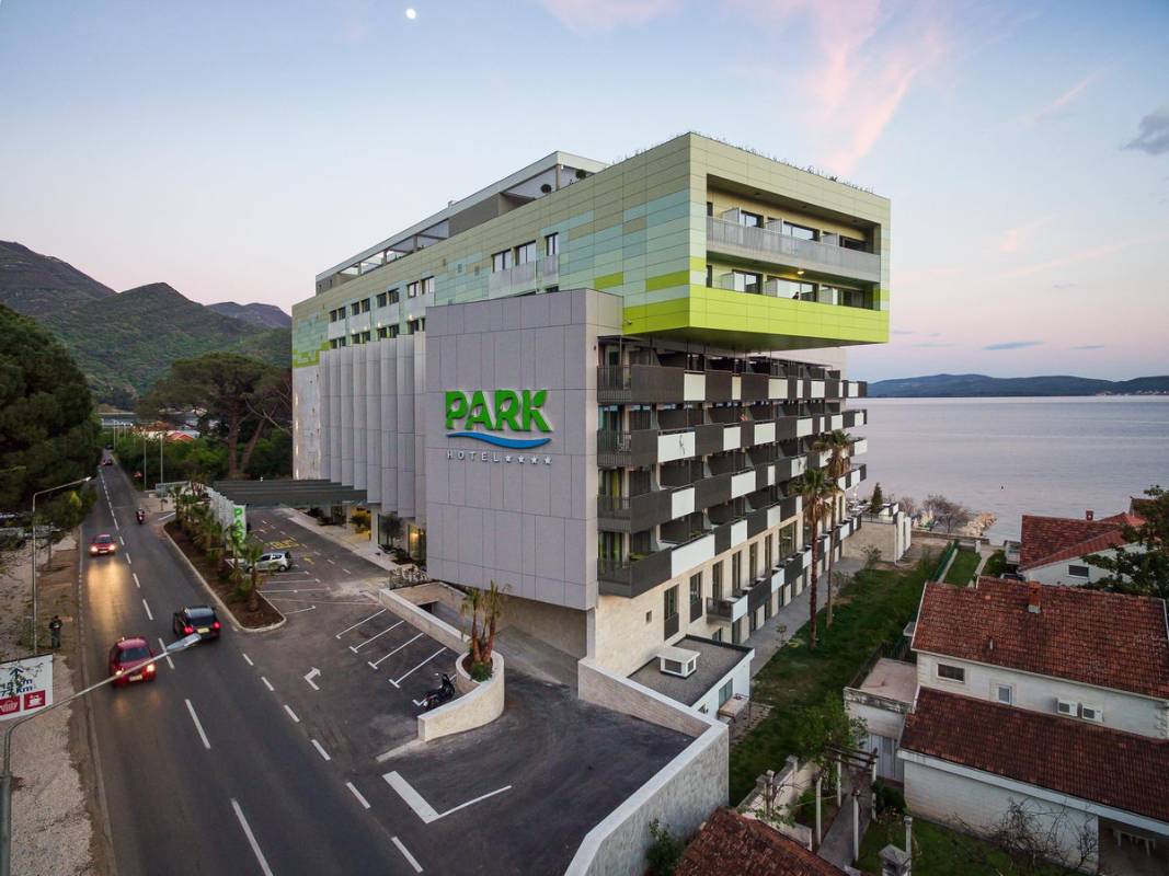 Carine Hotel Park view 3