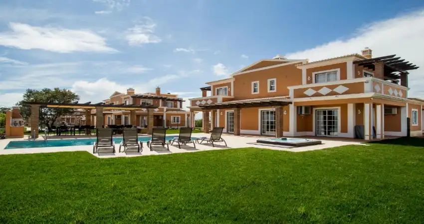 An Algarve oasis of roomy villas, lush gardens and laid-back family fun view 3