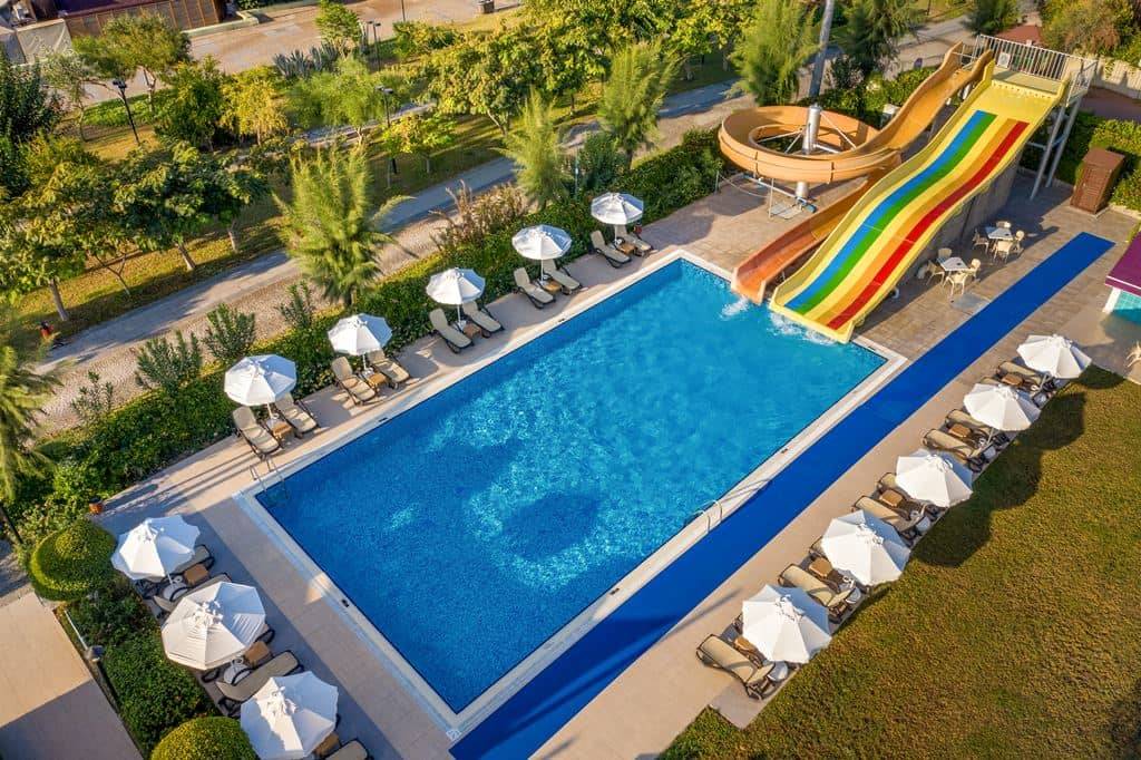 Commodore Elite Suites and Spa view 3