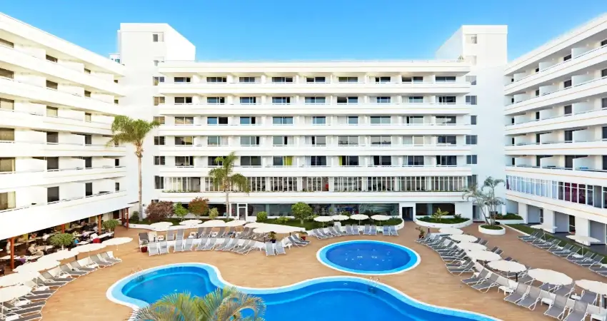 Coral Suites & Spa