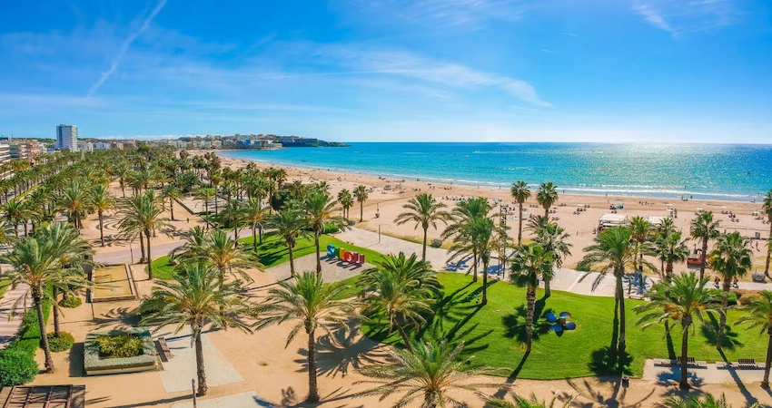 Salou & Barcelona – Costa Dorada Beaches, City Sights & Mediterranean Charm