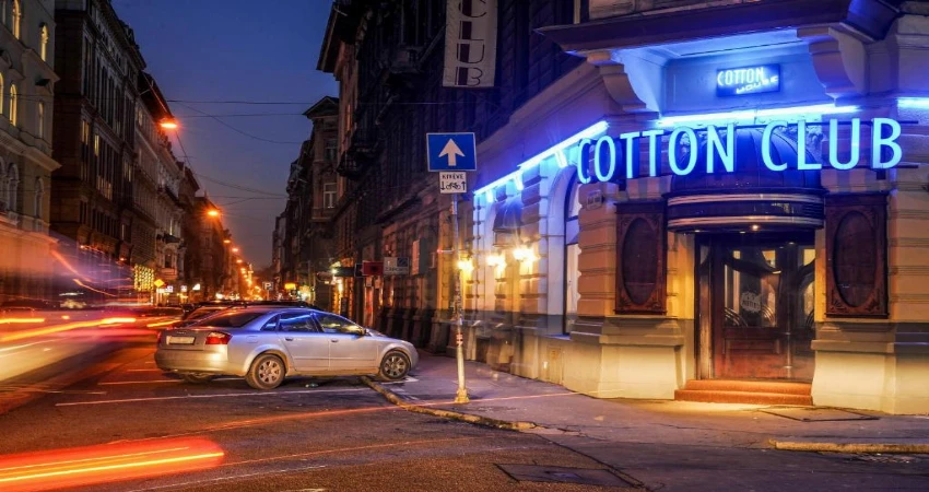 A stylish boutique retreat blending Budapest's historic elegance with modern comfort in the heart of the city view 2