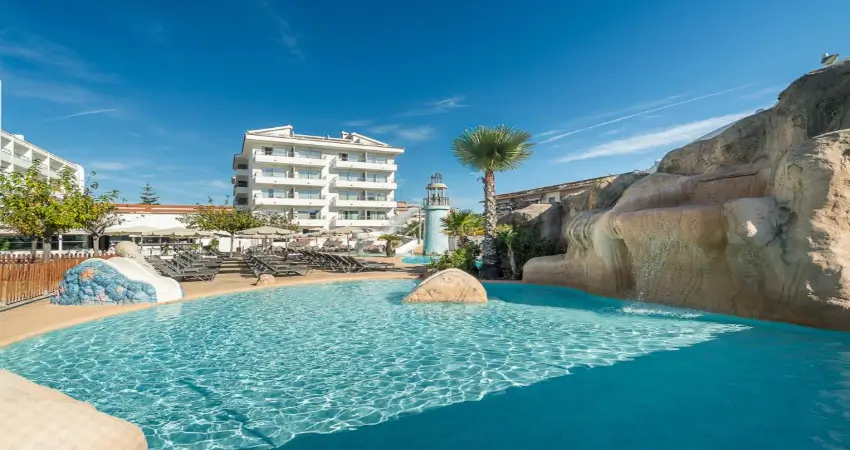 FERGUS Club Pineda Splash view 2