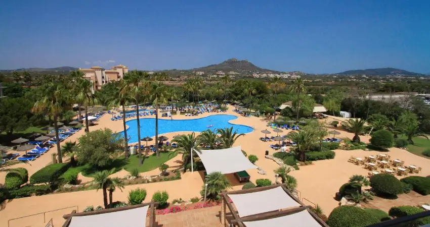 Garbi Cala Millor view 2