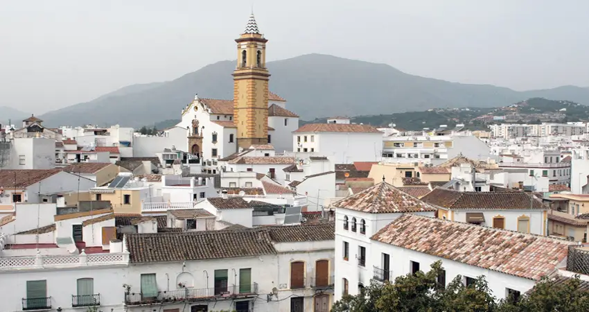 Gibraltar & Estepona: Sun, Shopping, Coastal Charm & Mediterranean Experiences view 2