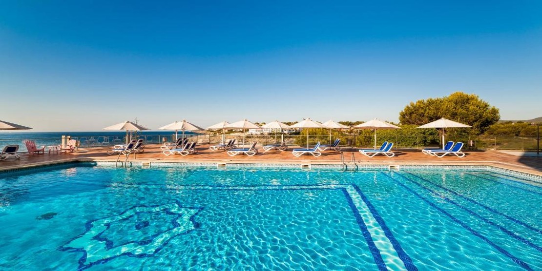 Spectacular Clifftop Views and Beachfront Bliss in this highly popular Mallorca All-Inclusive! view 3