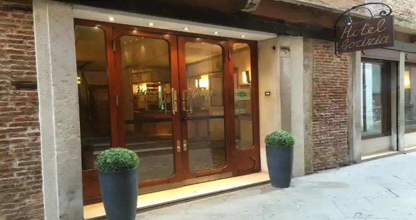 Charming Venetian stay in the heart of Venice near St Mark’s Square view 2