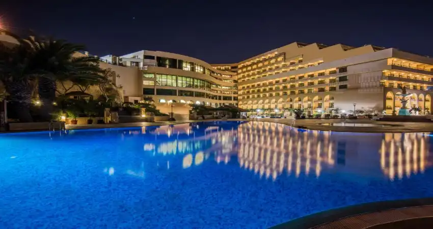 Grand Excelsior view 3