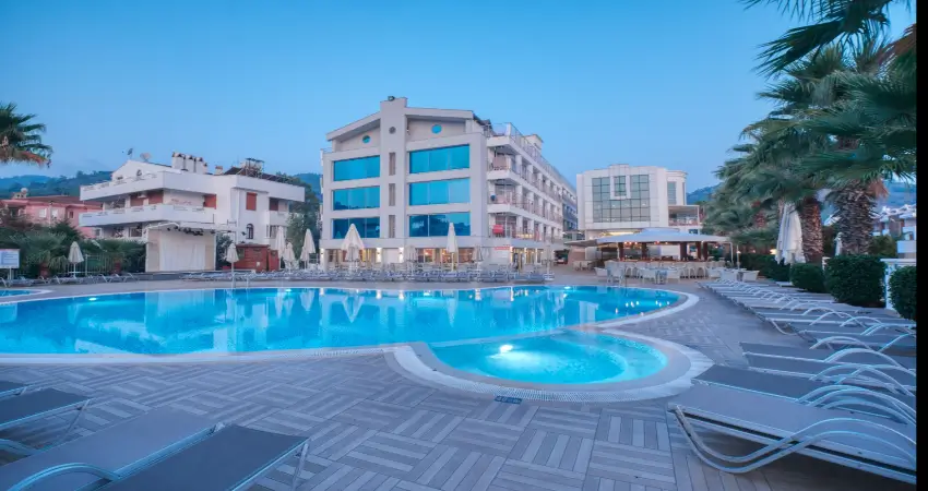 Grand Ideal Premium view 3