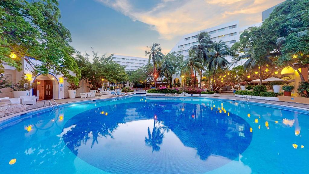 Grand Oasis Palm view 2