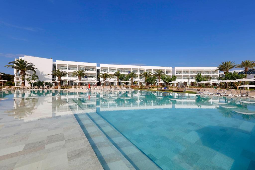 Grand Palladium Select Palace Ibiza view 2