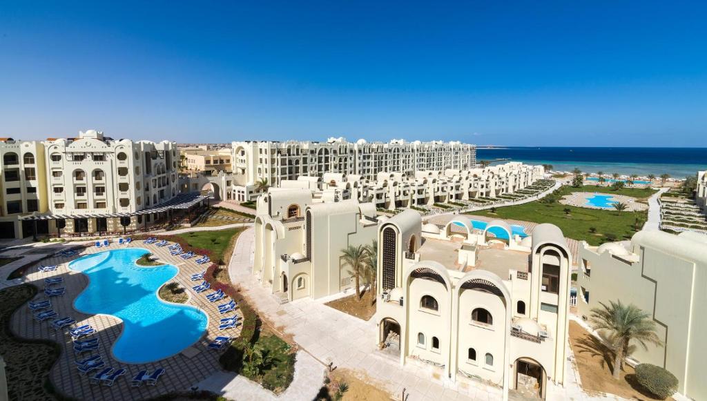 Gravity Hotel Sahl Hasheesh view 3