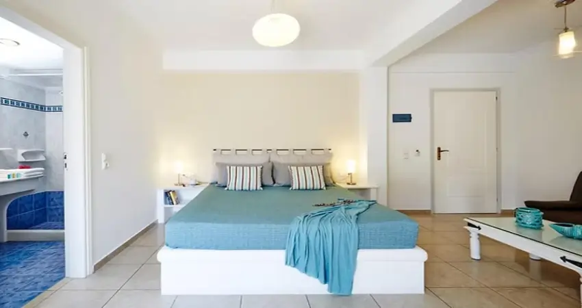 Deluxe Triple Room with Jacuzzi