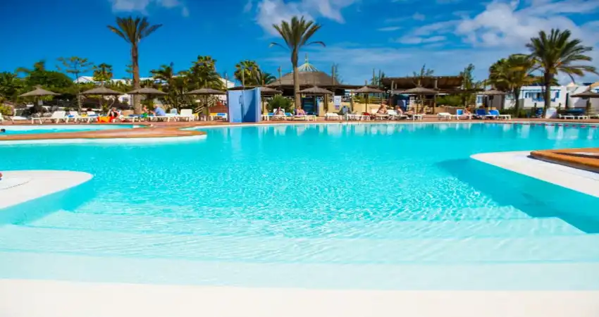 HL Paradise Island Aparthotel & Waterpark view 2