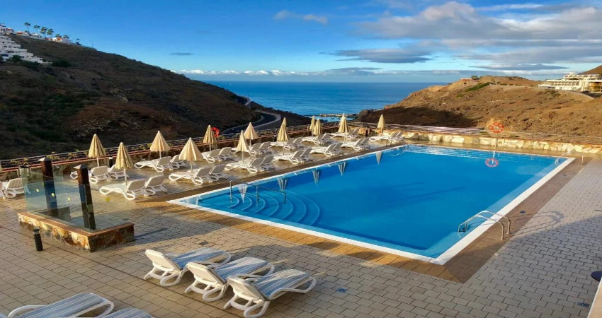 Holiday Club Sol Amadores view 2