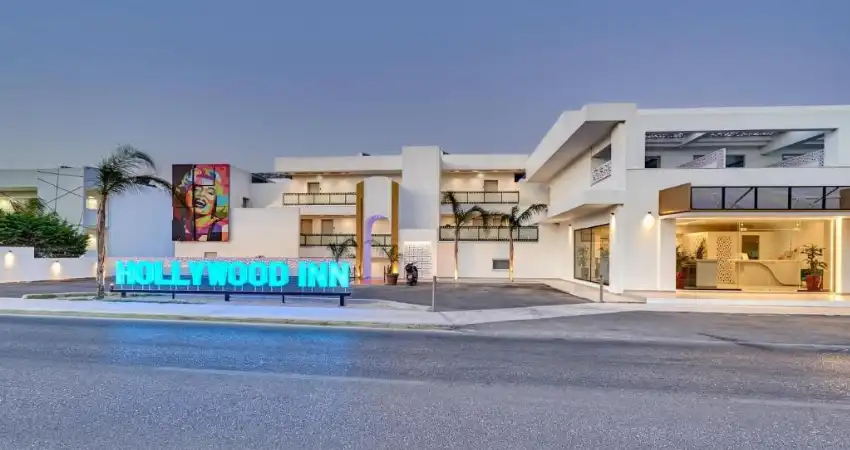 Hollywood Inn view 2