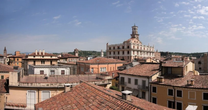Hotel Accademia view 3