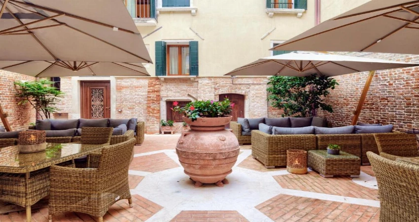 Hotel Bisanzio view 3