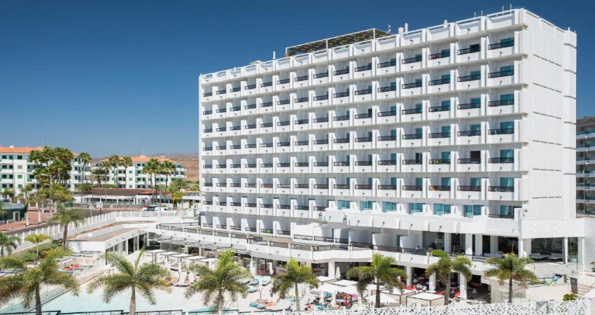 Hotel Caserio view 3