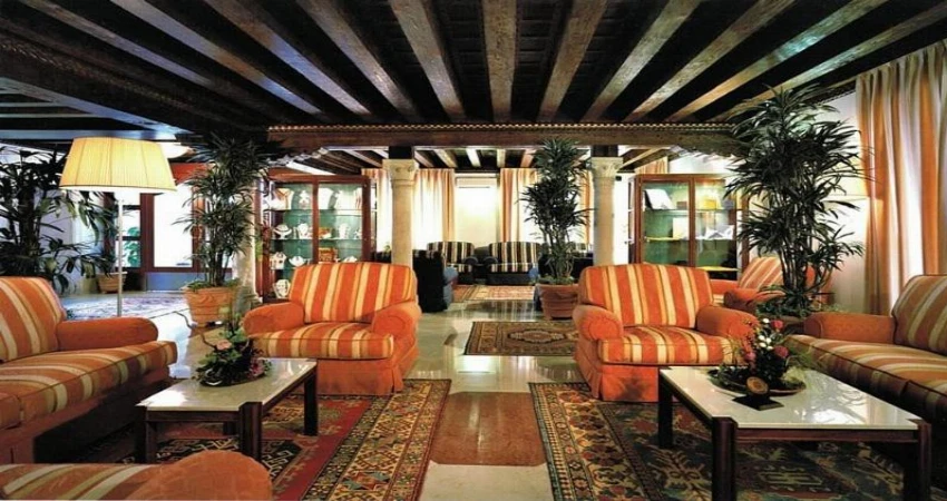 Hotel Foscari Palace view 3