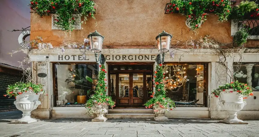 Hotel Giorgione view 2