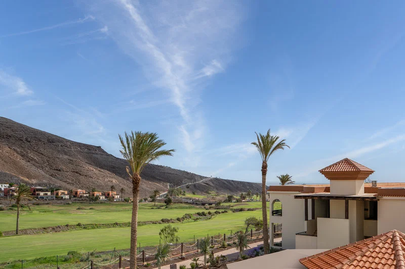 A Perfect Retreat for Golf Lovers Seeking Relaxation & Scenic Beauty view 3