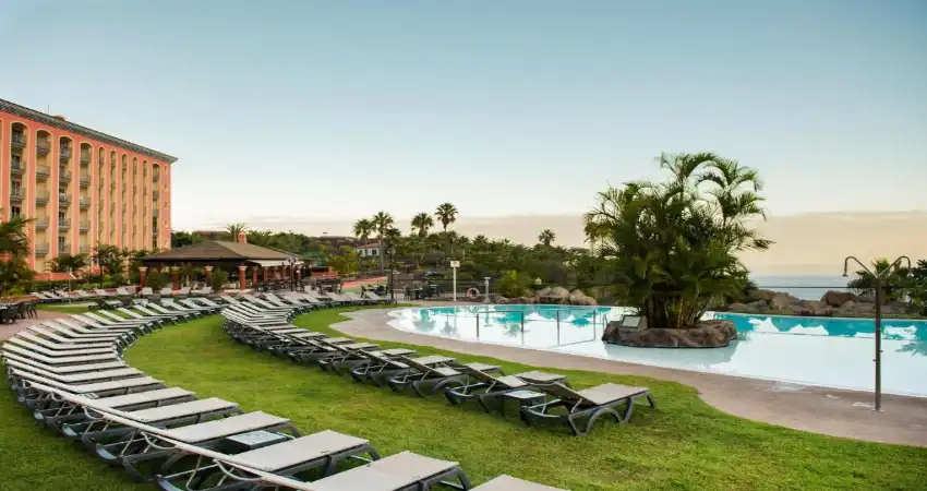 Hotel las Aguilas Tenerife Affiliated by Melia view 2