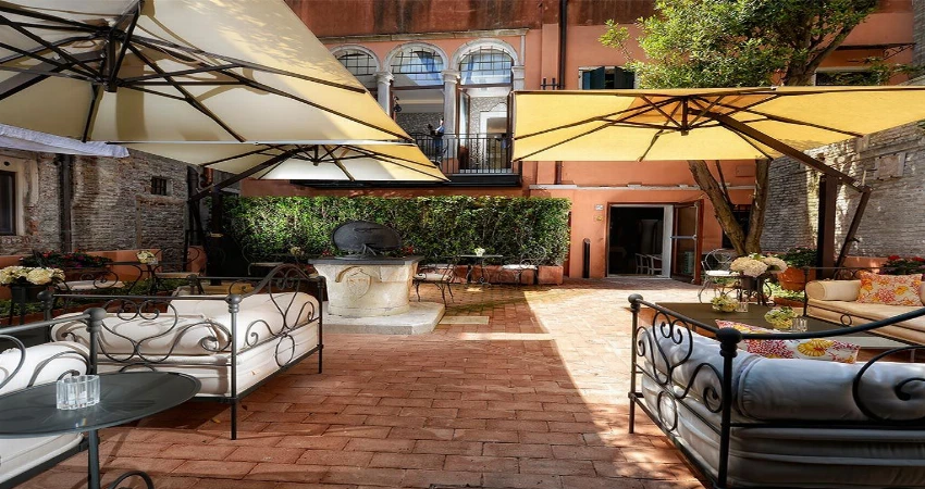 Hotel Palazzetto Madonna view 3