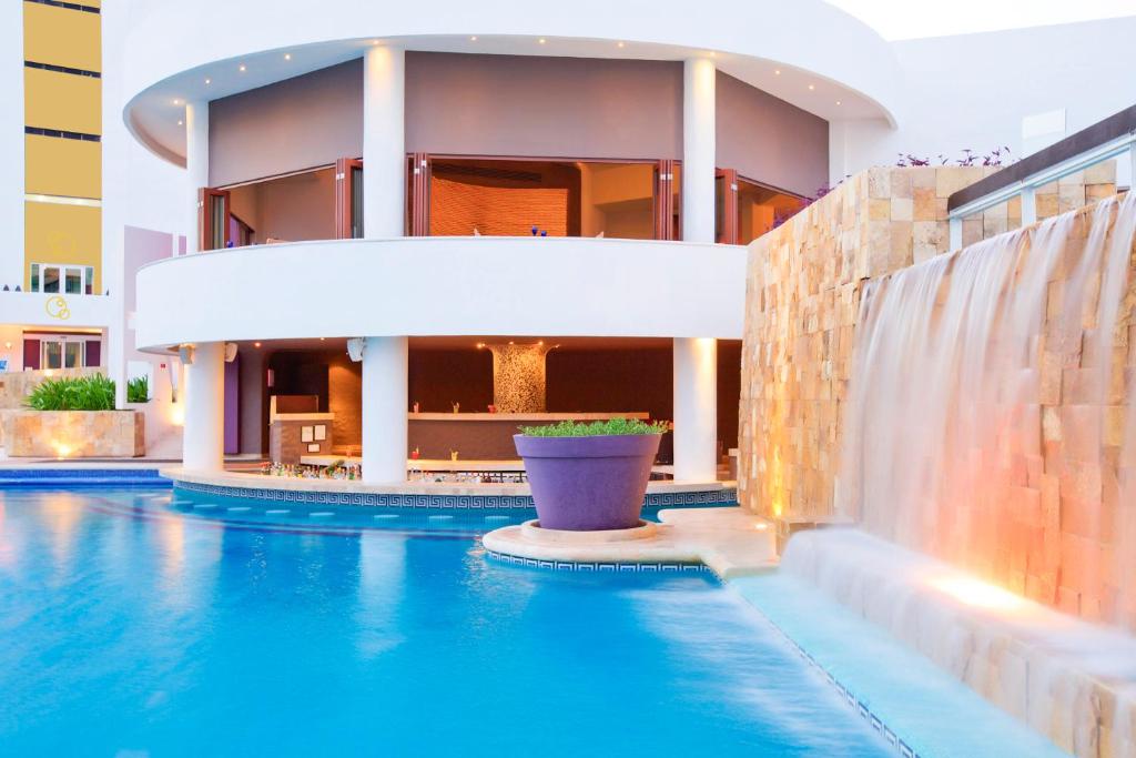 Krystal Grand Cancun All Inclusive view 3