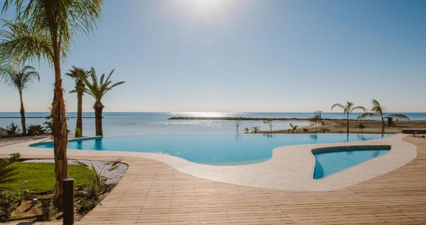 Upgrade to a Sea View Room and wake up to breathtaking Mediterranean views from one of Cyprus’ most stylish beachfront hotels. view 3
