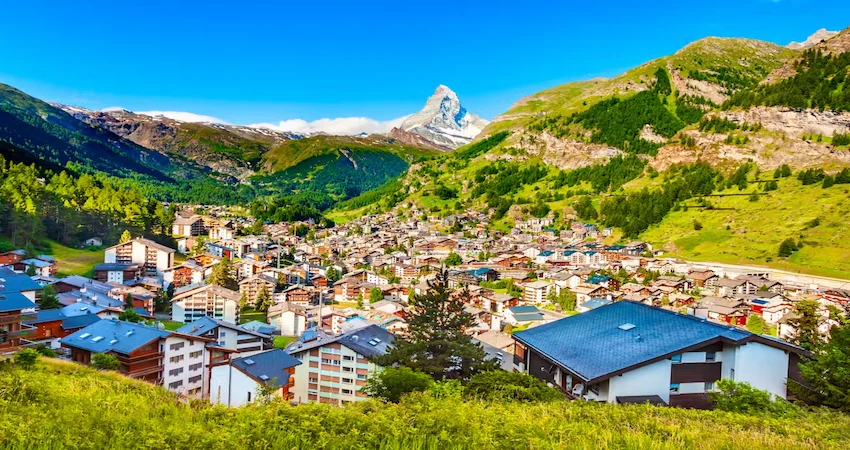 Lucerne, St. Moritz & Zermatt: Swiss Lakes, Alpine Railways & Majestic Mountain Scenery view 3