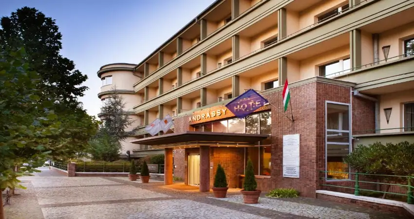 Mamaison Hotel Andrassy Budapest view 3