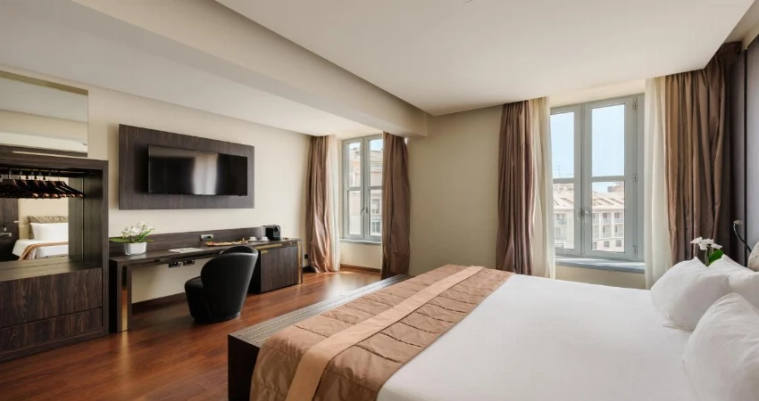 Milan 6