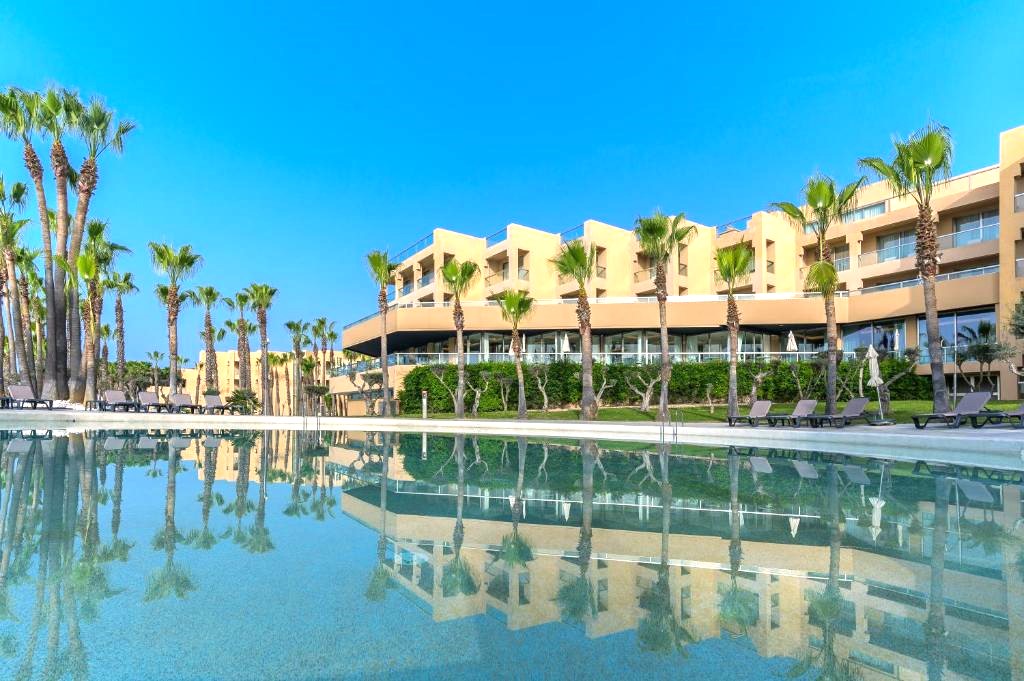 Luxury Algarve Beachfront All-Inclusive Escape - save up to 40%! view 3