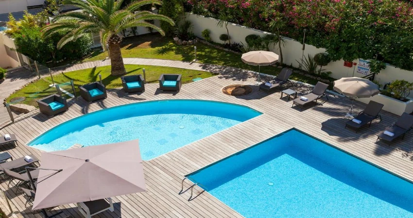 A stylish 4-star city retreat just moments from Cannes’ iconic Croisette view 3