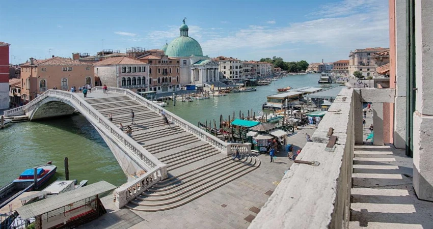 NH Venezia Santa Lucia view 3
