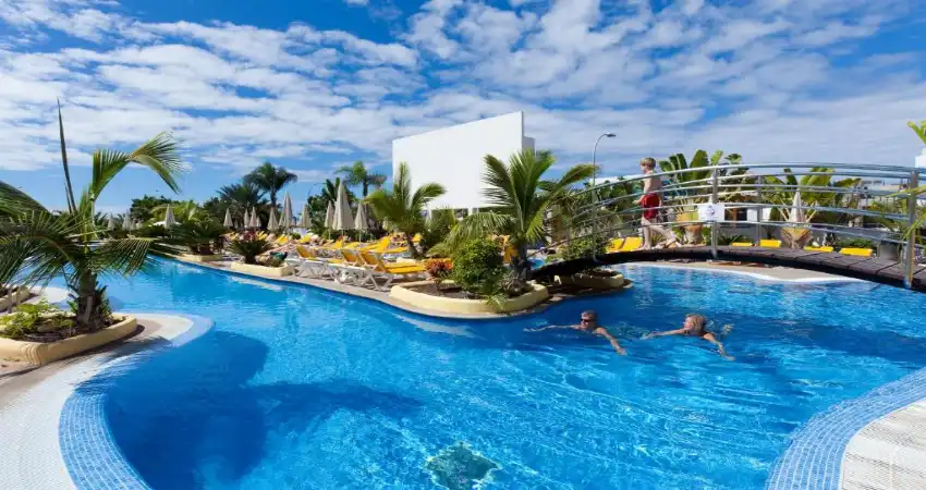 Paradise Park Fun Lifestyle Hotel view 3