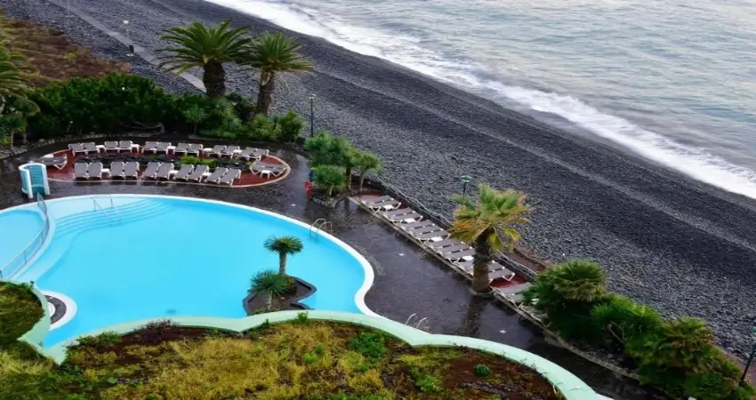 A beachfront Madeira retreat with stunning Atlantic Ocean views view 3