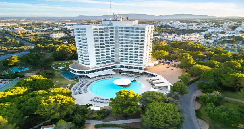 All-inclusive beachfront escape overlooking the golden sands of Alvor view 2