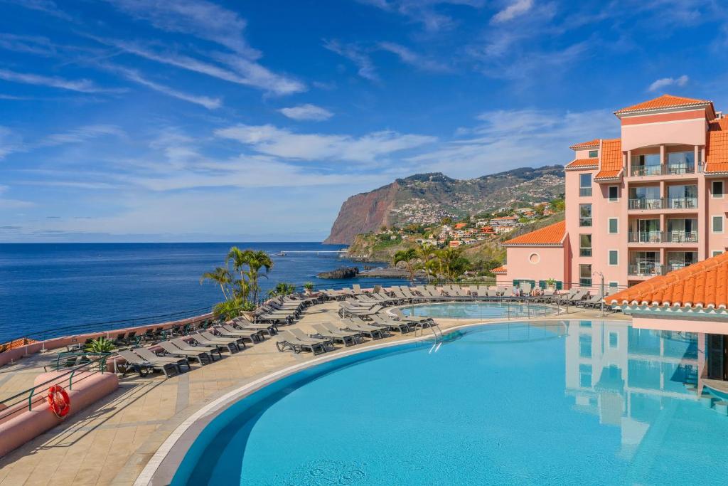Escape to Madeira with an All-Inclusive Oceanfront Stay view 3